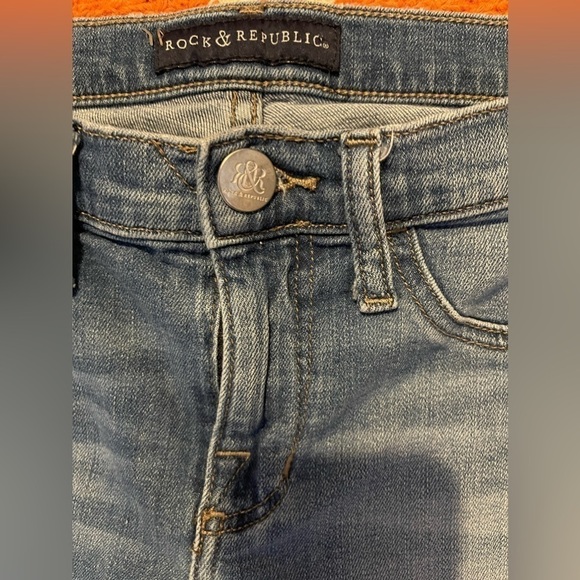 Rock & Republic size 6 blue distressed jeans - Picture 10 of 12